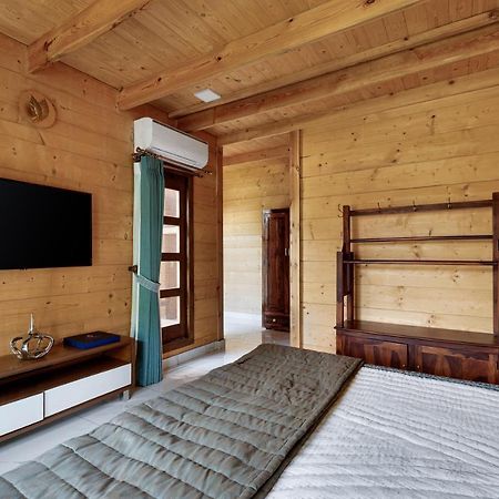 The Pine Loft Villa Bangalore Esterno foto